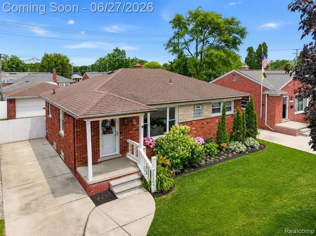 20304 California Street, Saint Clair Shores, MI 48080