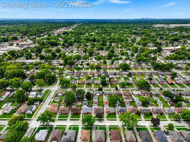 20304 California Street, Saint Clair Shores, MI 48080