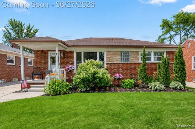 20304 California Street, Saint Clair Shores, MI 48080