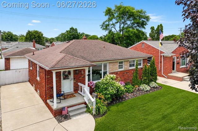 20304 California Street, Saint Clair Shores, MI 48080