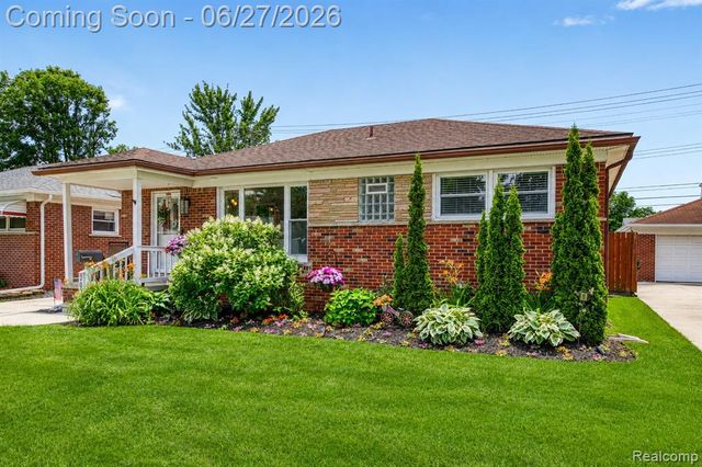 20304 California Street, Saint Clair Shores, MI 48080