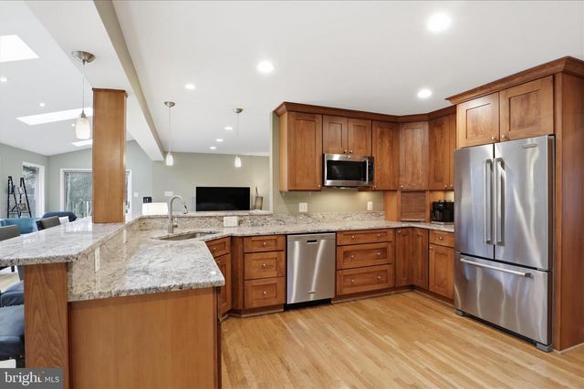 4205 ELIZABETH LN, Annandale, VA 22003