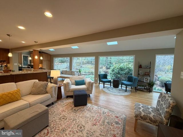 4205 ELIZABETH LN, Annandale, VA 22003