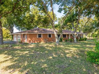 10025 Fm 1660, Hutto, TX 78634