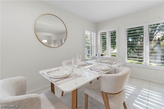 290 4th ST S 202, Naples, FL 34102