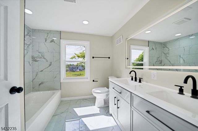 171 Myrtle St, Franklin Twp., NJ 08873