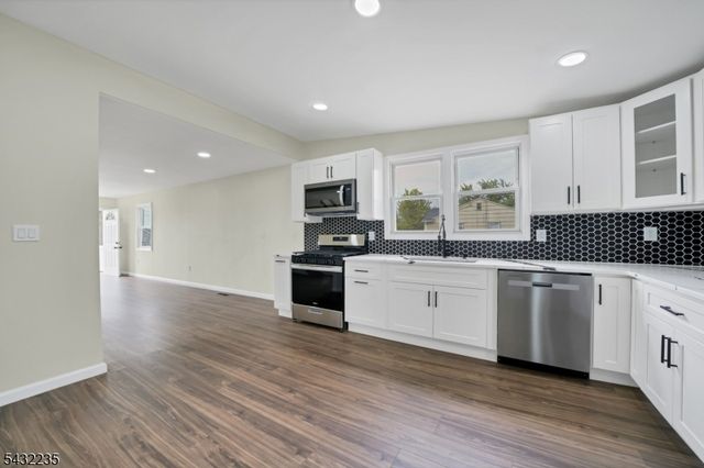 171 Myrtle St, Franklin Twp., NJ 08873