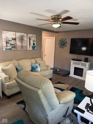 156 Hitchcock Drive, Hope, IN 47246