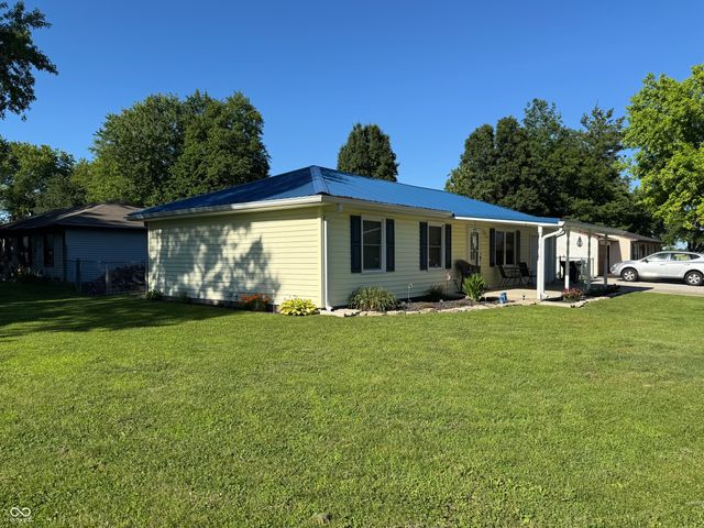 156 Hitchcock Drive, Hope, IN 47246