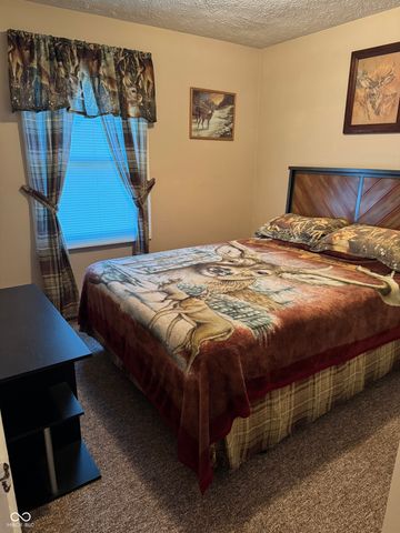 156 Hitchcock Drive, Hope, IN 47246