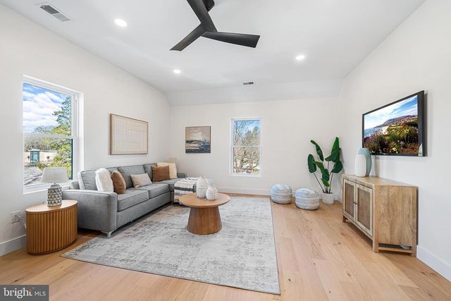 705 PRESTON AVE, Bryn Mawr, PA 19010