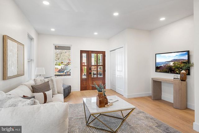 705 PRESTON AVE, Bryn Mawr, PA 19010