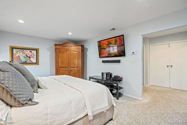 230 Hamlet Drive, Jericho, NY 11753