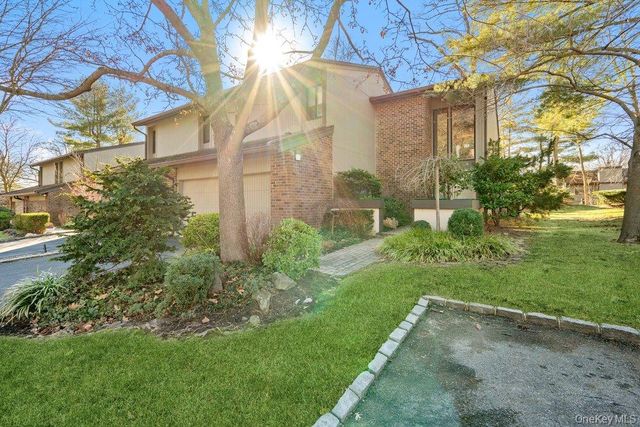 230 Hamlet Drive, Jericho, NY 11753