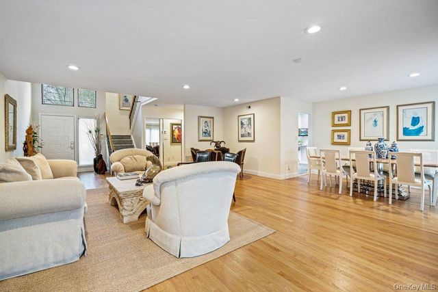 230 Hamlet Drive, Jericho, NY 11753