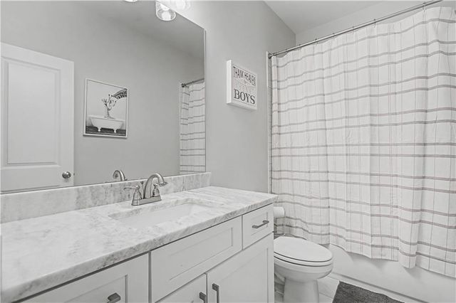 824 Low Falls Court, Jefferson, GA 30549