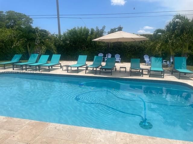 614 S Crescent Drive, Hollywood, FL 33021