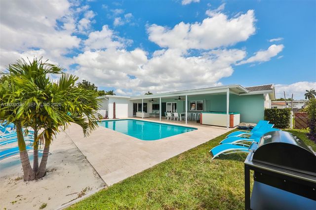 614 S Crescent Drive, Hollywood, FL 33021