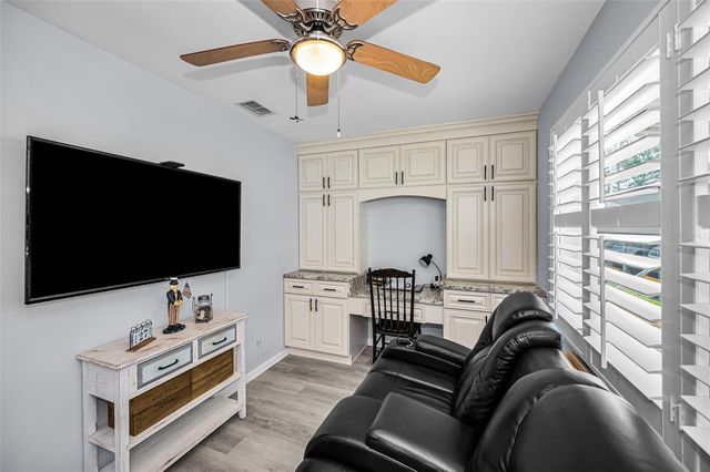 5216 81ST STREET N 5, St Petersburg, FL 33709