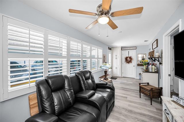 5216 81ST STREET N 5, St Petersburg, FL 33709