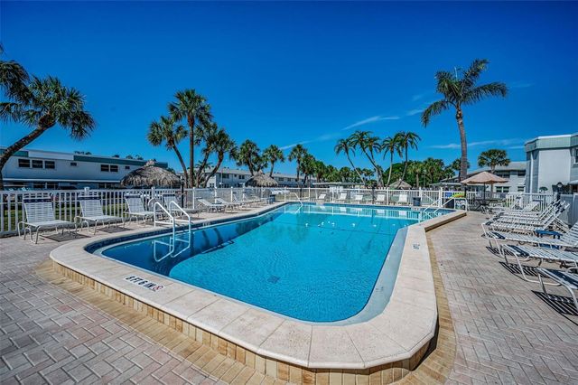 5216 81ST STREET N 5, St Petersburg, FL 33709