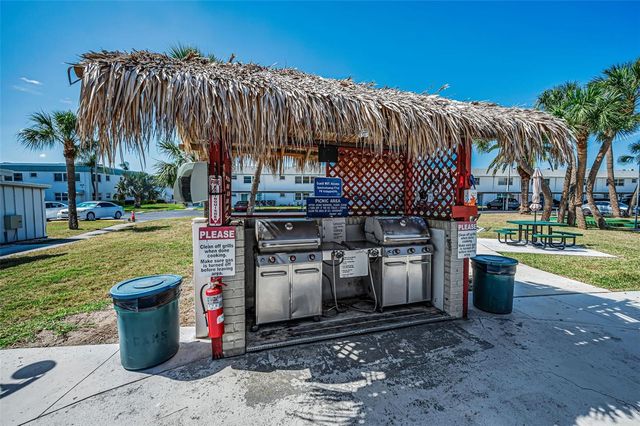 5216 81ST STREET N 5, St Petersburg, FL 33709