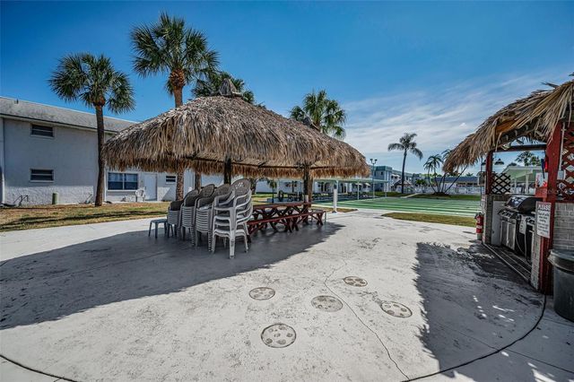 5216 81ST STREET N 5, St Petersburg, FL 33709