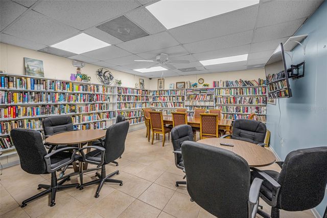 5216 81ST STREET N 5, St Petersburg, FL 33709