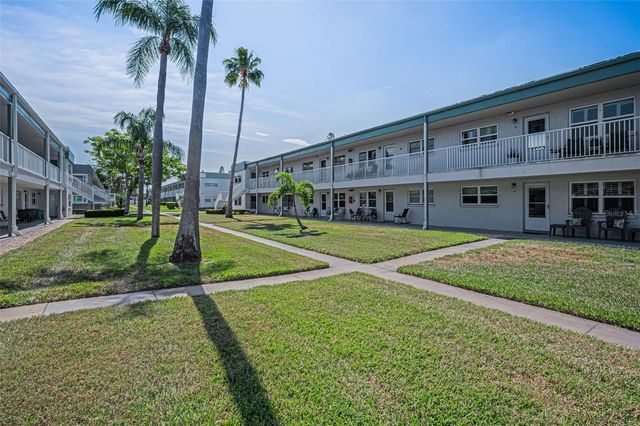 5216 81ST STREET N 5, St Petersburg, FL 33709