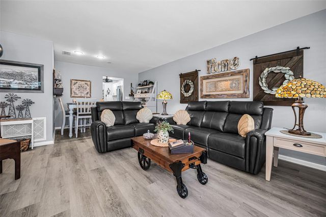 5216 81ST STREET N 5, St Petersburg, FL 33709