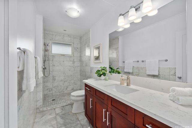 1081 Makaiwa Street, Honolulu, HI 96816