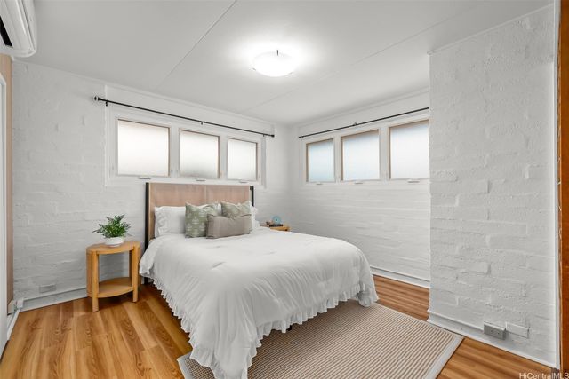 1081 Makaiwa Street, Honolulu, HI 96816