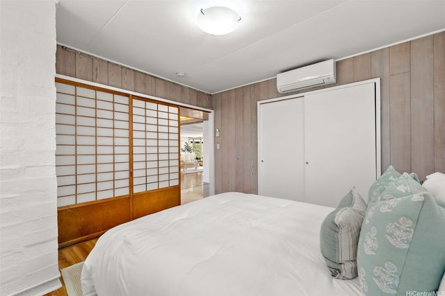 1081 Makaiwa Street, Honolulu, HI 96816