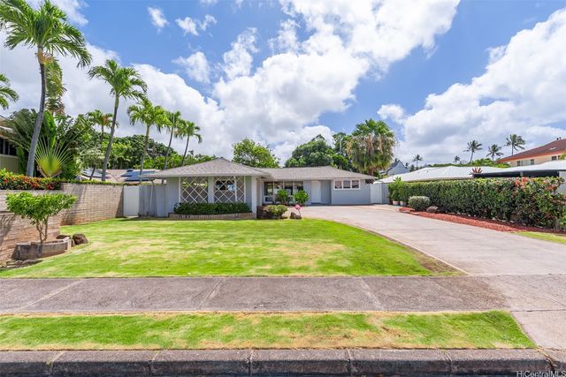 1081 Makaiwa Street, Honolulu, HI 96816