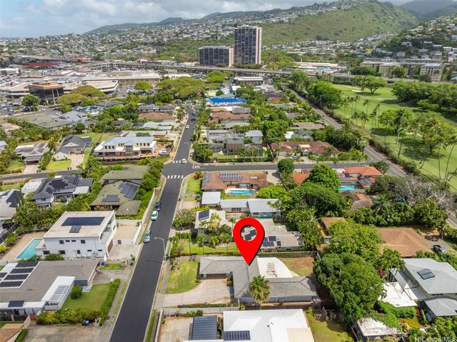 1081 Makaiwa Street, Honolulu, HI 96816
