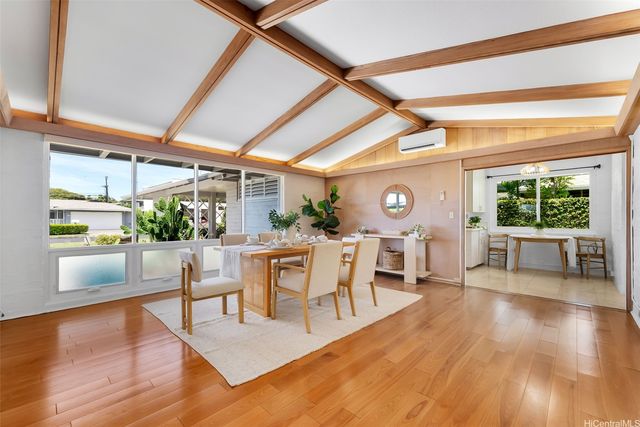 1081 Makaiwa Street, Honolulu, HI 96816
