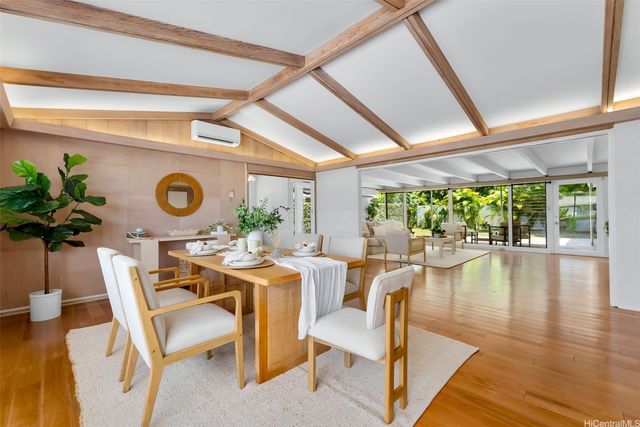 1081 Makaiwa Street, Honolulu, HI 96816