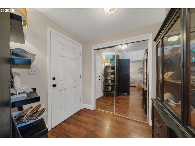 111 S DOLPHIN St, Rockaway Beach, OR 97136