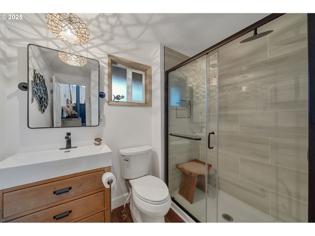 111 S DOLPHIN St, Rockaway Beach, OR 97136