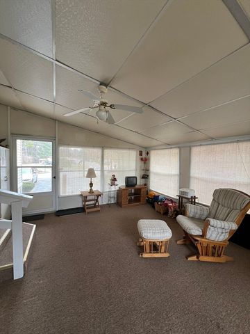 56 Park Ave, Sturbridge, MA 01566