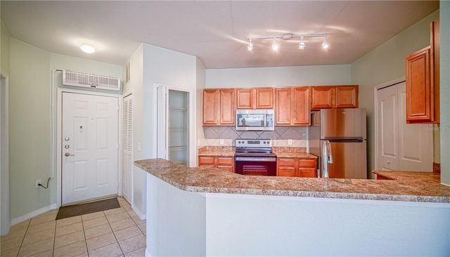 6157 METROWEST BOULEVARD 207, Orlando, FL 32835