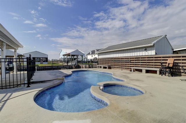 9482 Big Lake Road, Lake Charles, LA 70605