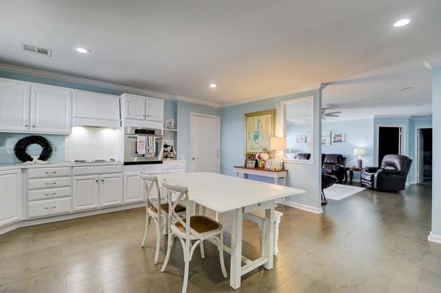 9482 Big Lake Road, Lake Charles, LA 70605