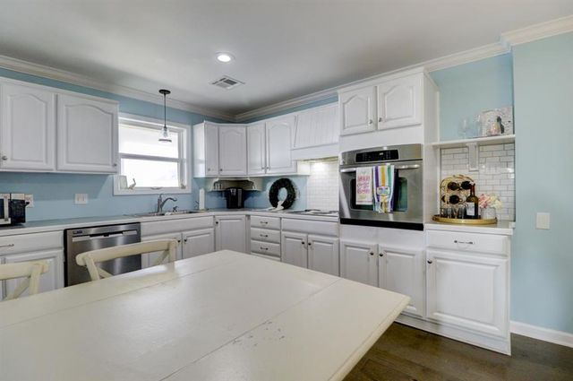 9482 Big Lake Road, Lake Charles, LA 70605