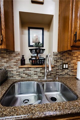 4912 Corinth Drive, St Joseph, MO 64506