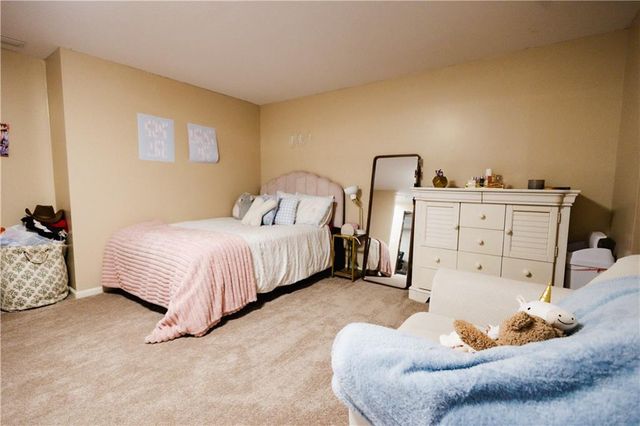 4912 Corinth Drive, St Joseph, MO 64506