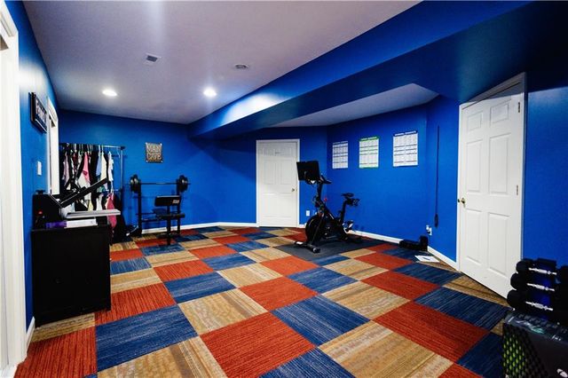 4912 Corinth Drive, St Joseph, MO 64506