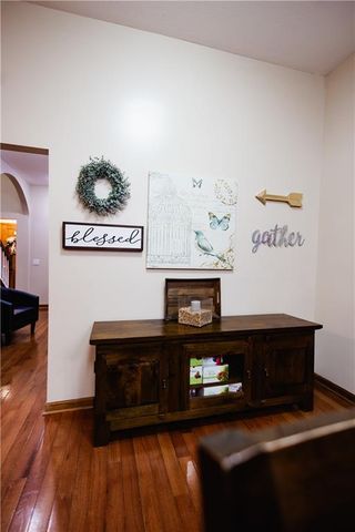 4912 Corinth Drive, St Joseph, MO 64506