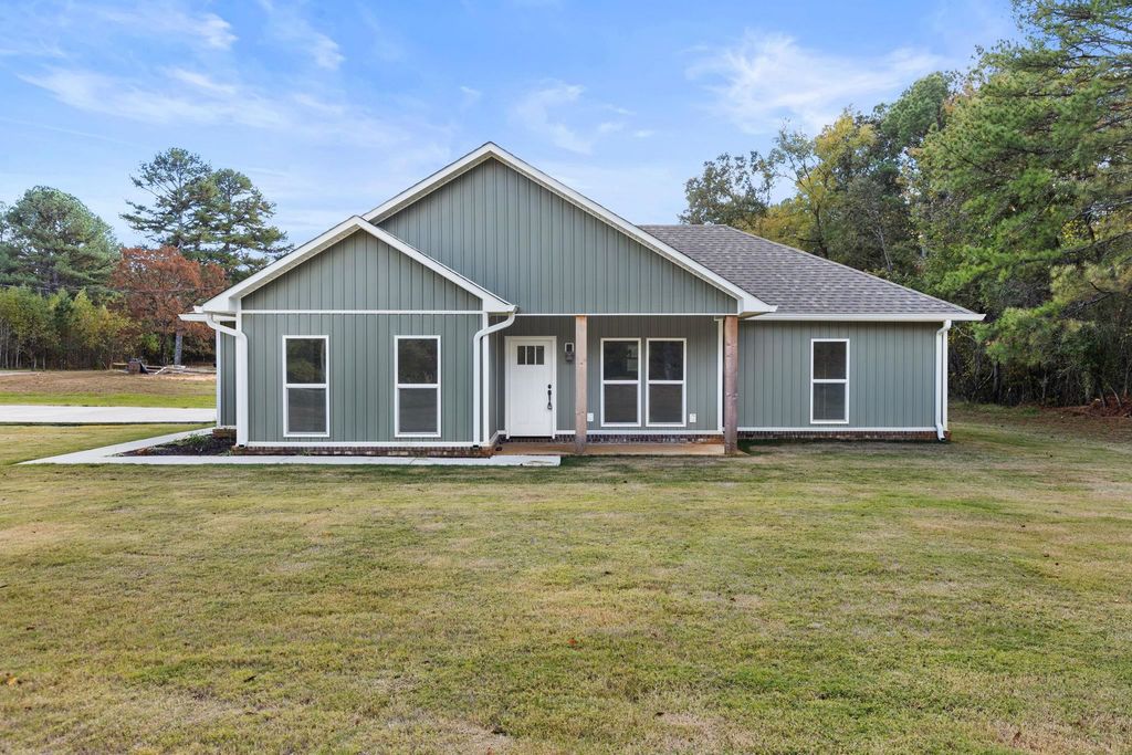 4454 COUNTY ROAD 200 RD, Corinth, MS 38834