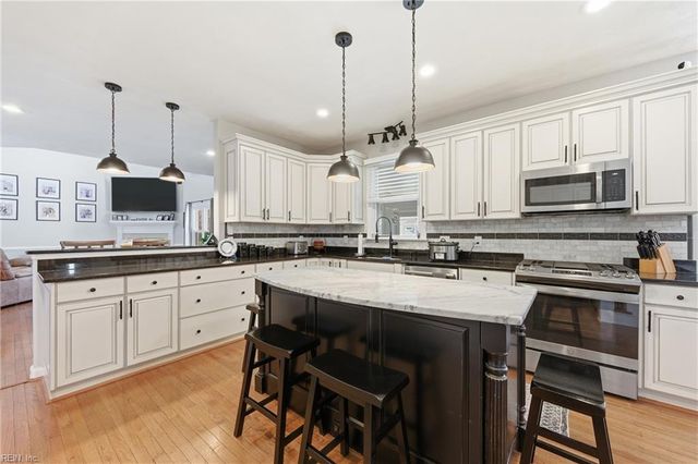 1130 Kingsbury DR, Chesapeake, VA 23322